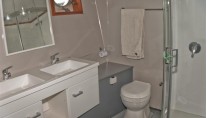 Motor Yacht Flightless -  Ensuite